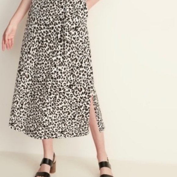 NWOT Women Old Navy Leopard Belted Maxi Dress Side Slit  Large - Picture 3 of 8